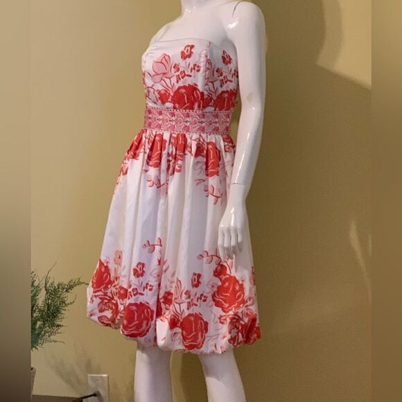 Twenty One Size Small pink floral strapless dress with bubble hemline - Picture 1 of 9